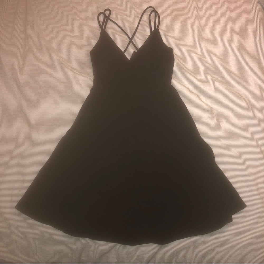 FIT AND FLARE BLACK DRESS